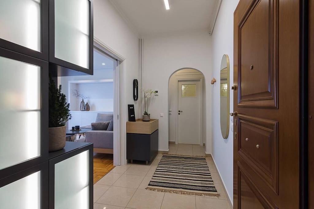 אתונה A Unique Apartment In The Historical Center-3Bds מראה חיצוני תמונה